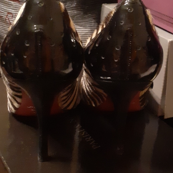 Shoes - Picture 4 of 6